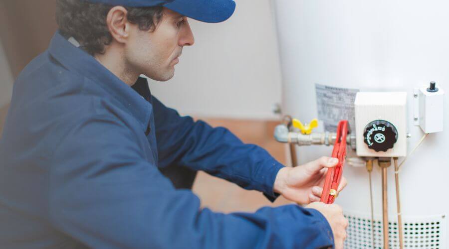 Expert burst pipe repair services in North Kingsville, OH